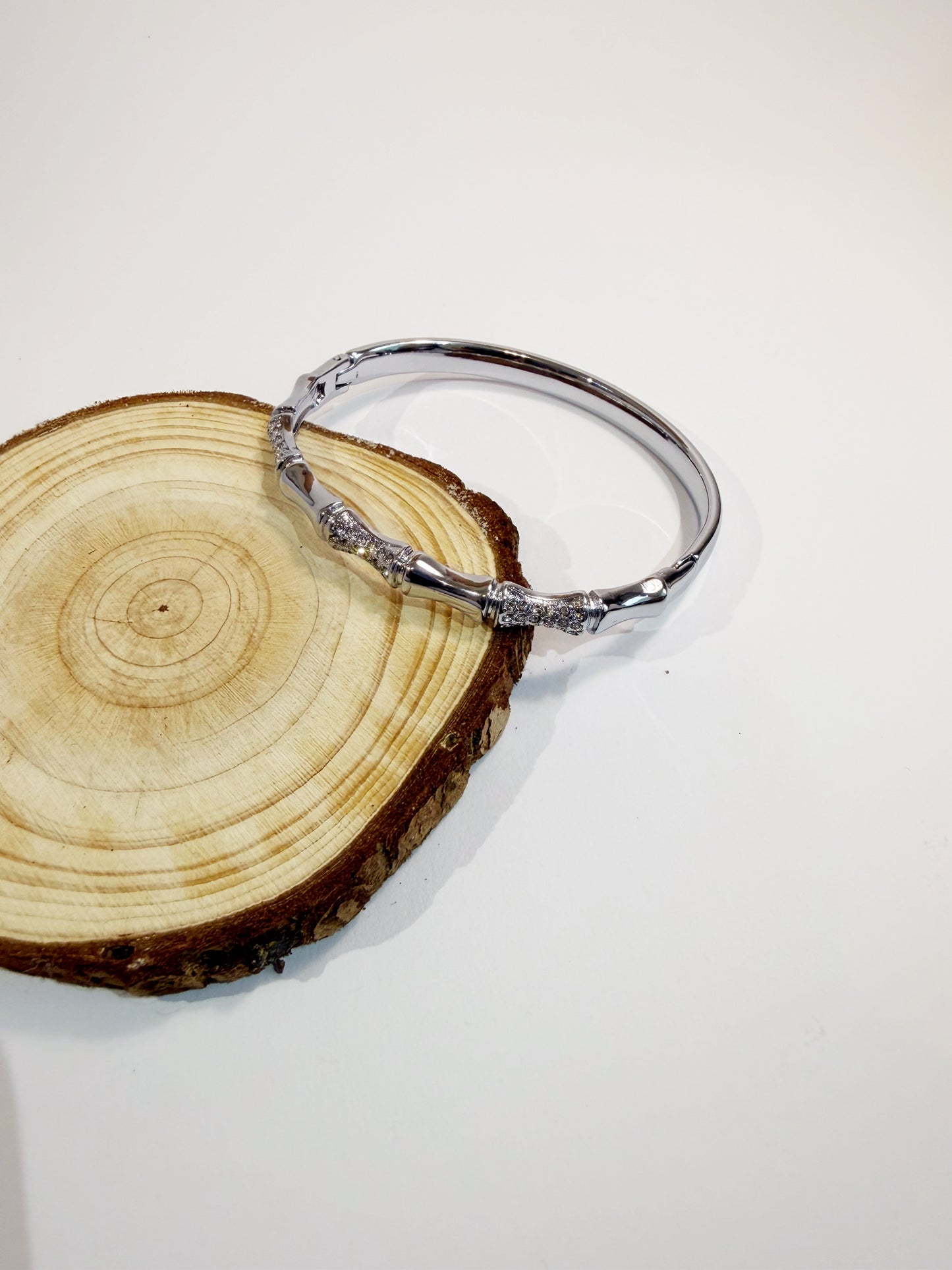 Bambo Armreif 18K vergoldet Frontansicht