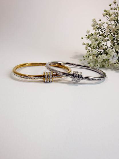 Orchid Armreif 18K vergoldet Detailansicht