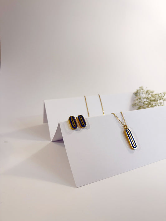 Sapphire Kette und Ohrringe Set Komplettansicht