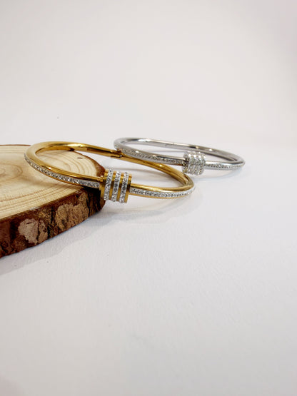 Orchid Armreif 18K vergoldet Frontansicht