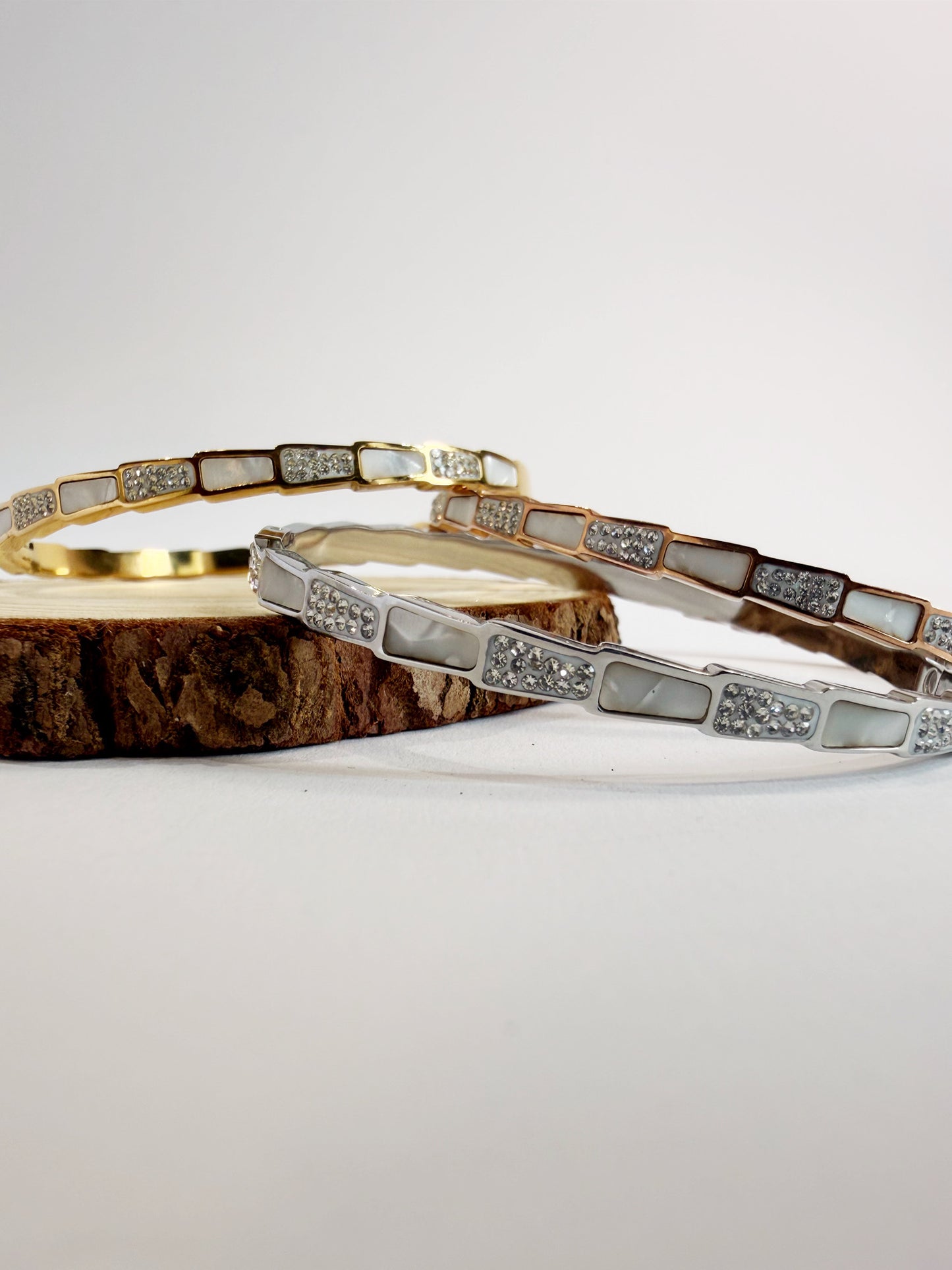 Magnolia Set 18K vergoldet Komplettansicht