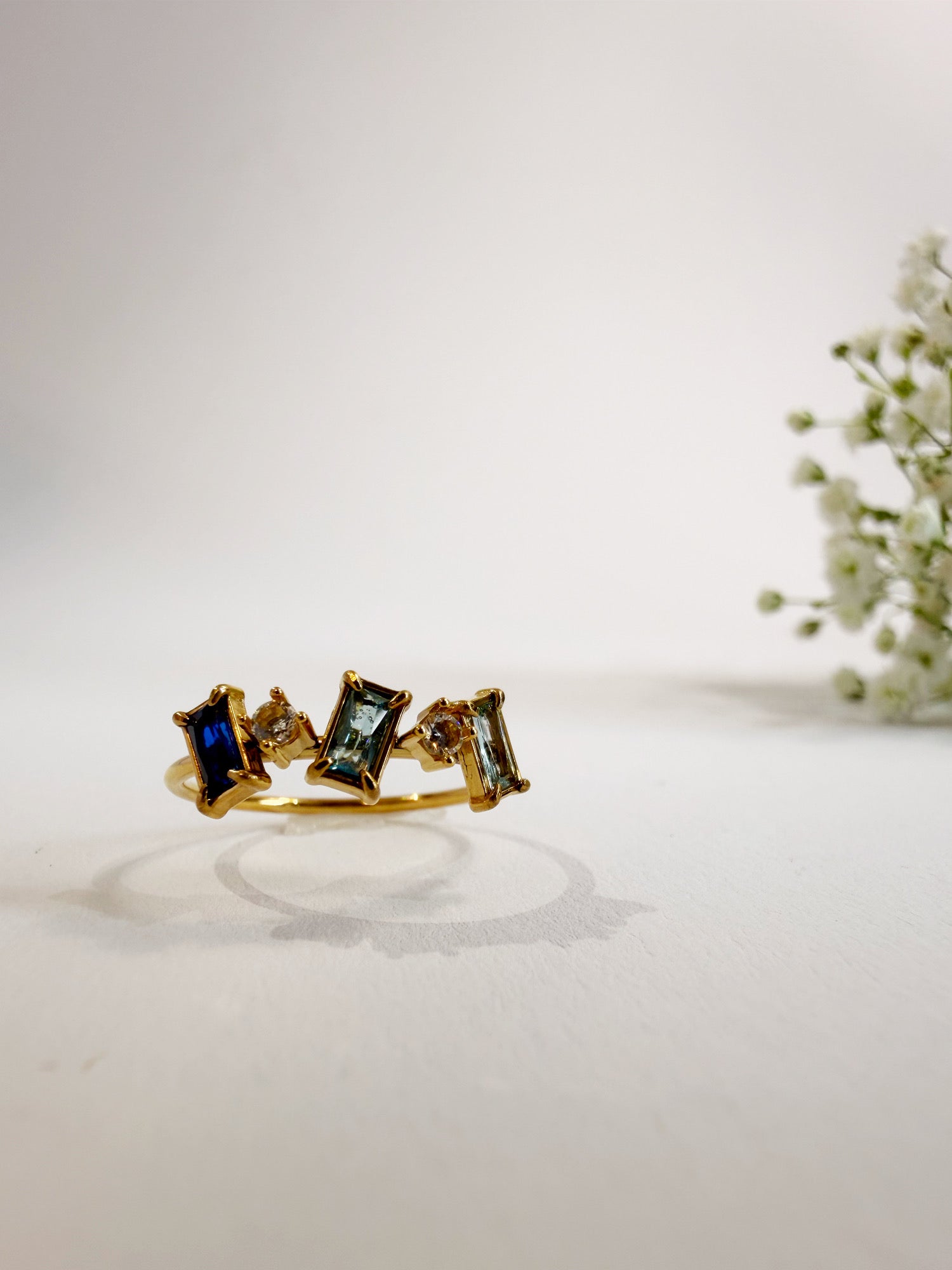 Trio Ring getragen an Hand