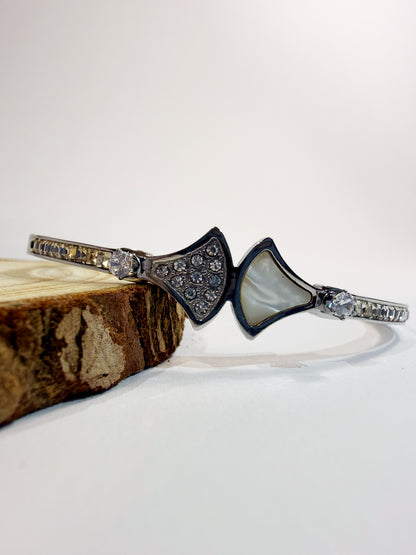 Lily Armreif 18K vergoldet Frontansicht