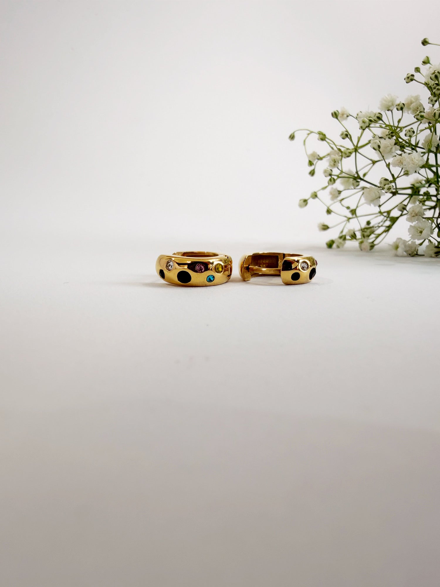 Confetti Ohrringe 18K vergoldet Detailansicht