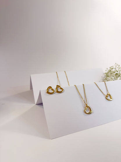 Amore Kette Armband und Ohrringe Set 18K vergoldet Komplettansicht