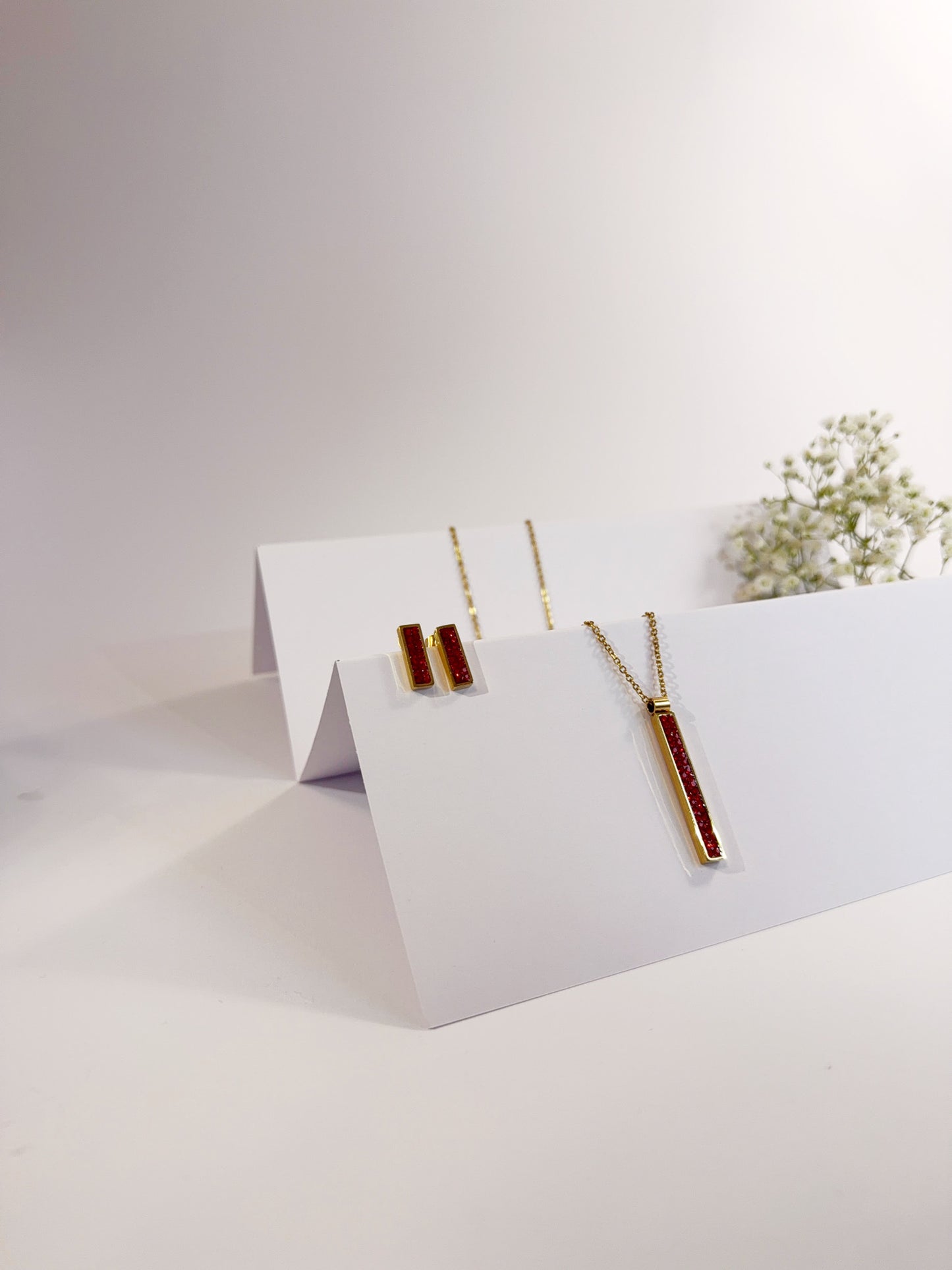 Dahlia Kette und Ohrringe Set 18K vergoldet Komplettansicht